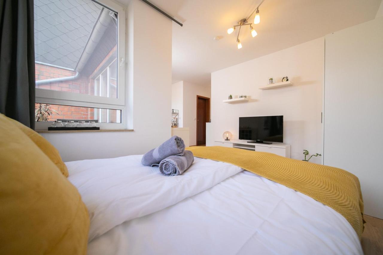 Studio Shiny - Zentral Mit Balkon - Messe - Kueche Нойс Екстер'єр фото