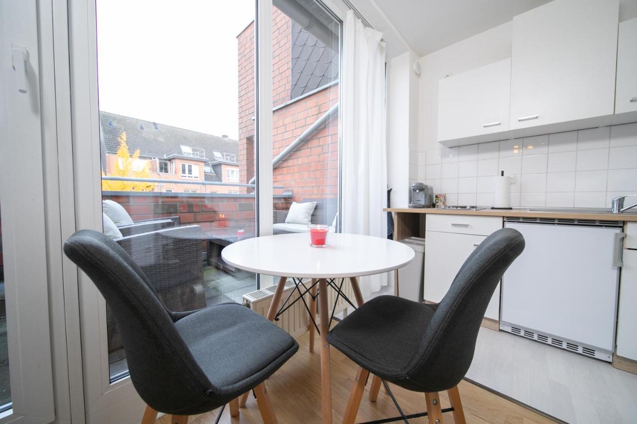 Studio Shiny - Zentral Mit Balkon - Messe - Kueche Нойс Екстер'єр фото