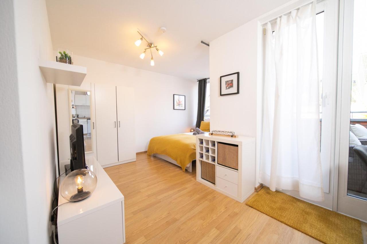 Studio Shiny - Zentral Mit Balkon - Messe - Kueche Нойс Екстер'єр фото